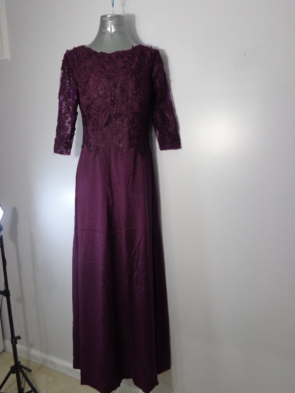 MISSACC Womens Purple 3/4 Sleeve Lace Embroidery Formal Evening Gown Sz M‎ - NWT